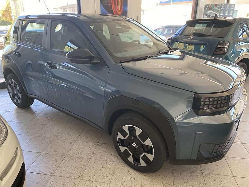 Nuova Fiat Grande Panda Icon 101 CV (74 kW) 2025 Blu lago Utilitaria