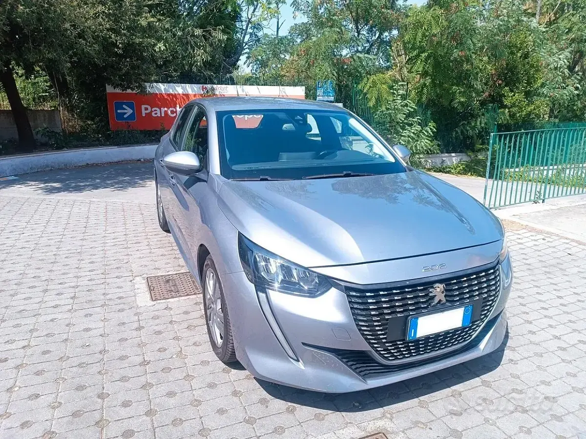 Usata Peugeot 208 Active 75 CV (55 kW) 2021 Grigio Utilitaria