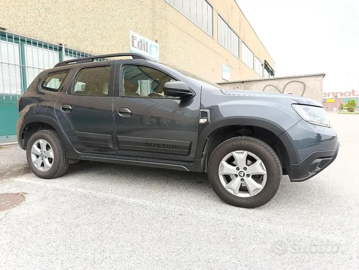 Usata Dacia Duster 114 CV (83 kW) 2018 Grigio SUV