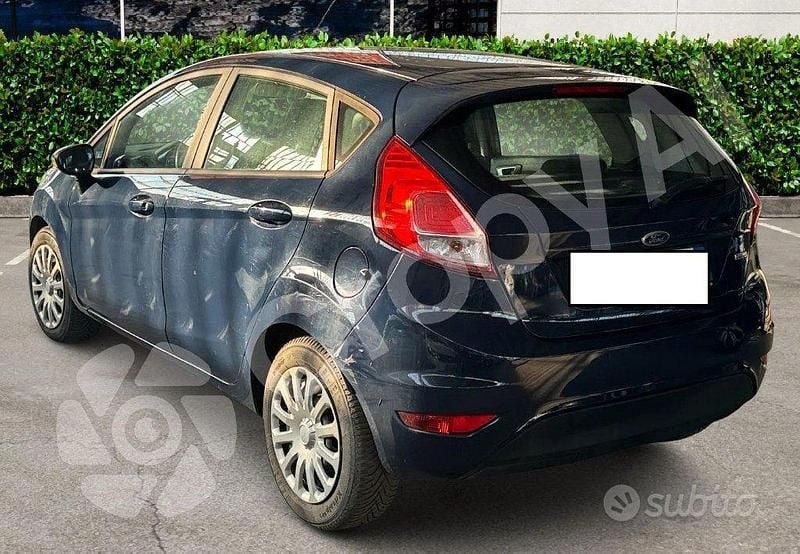 Usata Ford Fiesta Business Edition 75 CV (55 kW) 2015 Blu Berlina