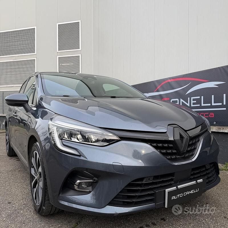 Usata Renault Clio V Intens 116 CV (85 kW) 2020 Grigio Berlina