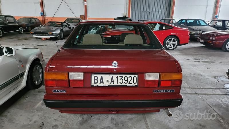 Usata Lancia Prisma 109 CV (80 kW) 1987 Rosso Berlina