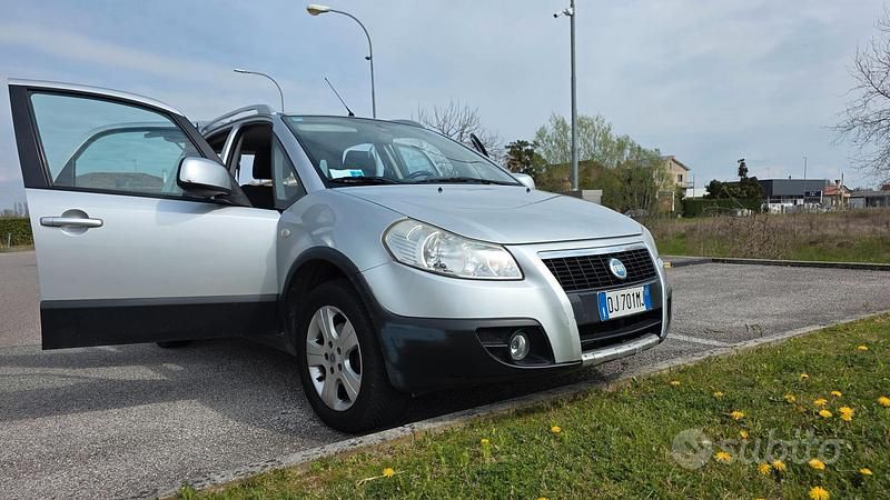 Usata Fiat Sedici 2007 Grigio SUV