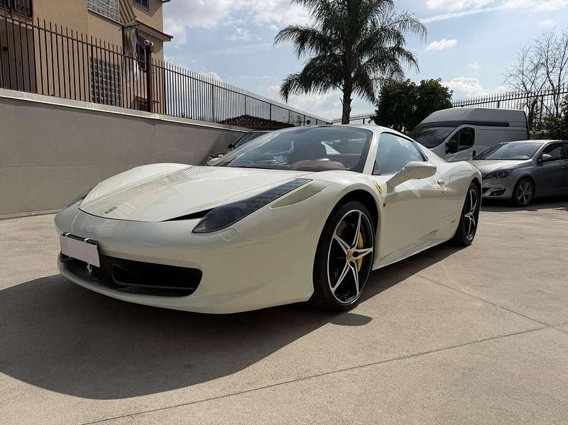 Usata Ferrari 458 570 CV (419 kW) 2012 Bianco Cabrio
