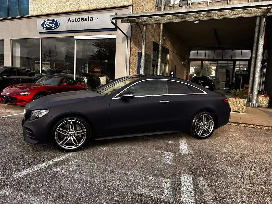 Usata Mercedes E400 Premium Plus 333 CV (244 kW) 2017 Nero Coupé
