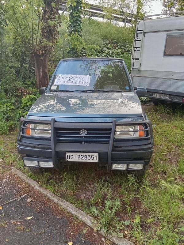 Blu Usata 1999 Suzuki Vitara SUV | 5900 € (Buon prezzo) - Immagine 1/4
