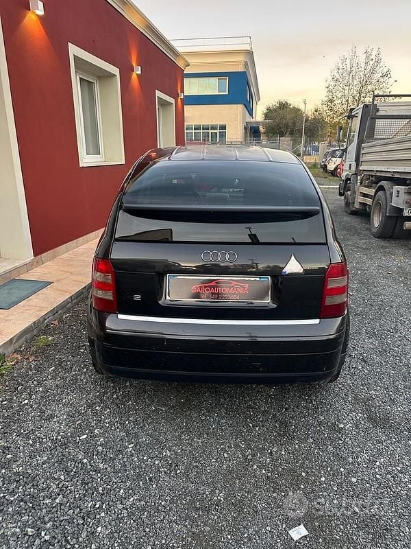 Usata Audi A2 Comfort 75 CV (55 kW) 2004 Nero Utilitaria