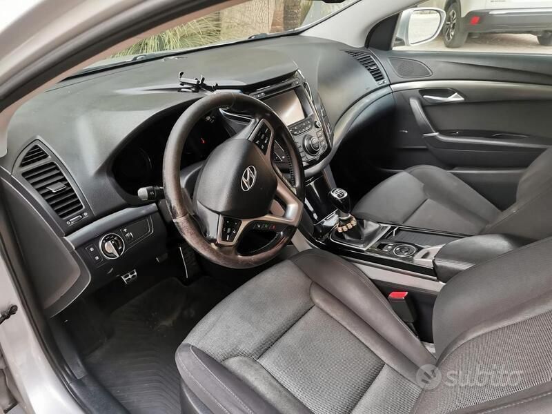 Usata Hyundai i40 Style 136 CV (100 kW) 2014 Argento Station wagon