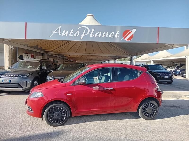 Usata Lancia Ypsilon S 69 CV (50 kW) 2022 Rosso Utilitaria