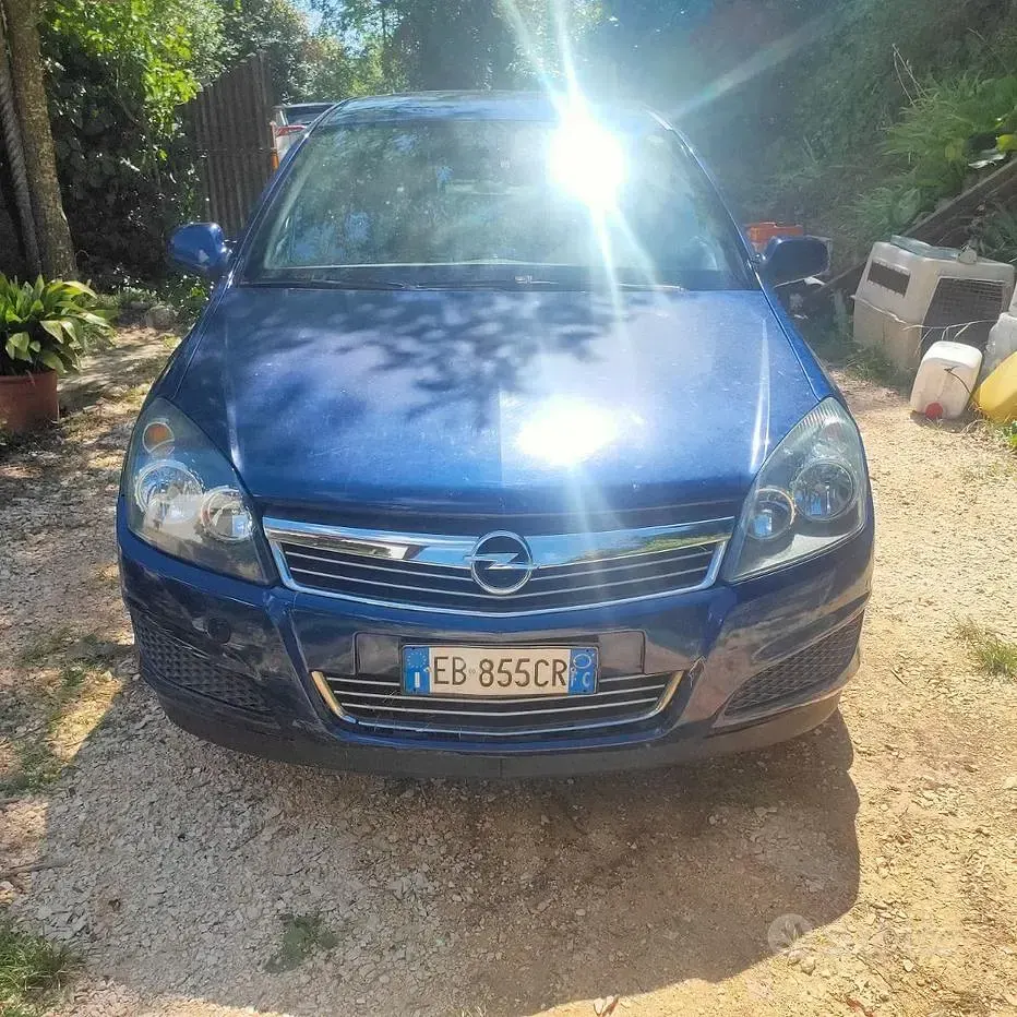 Usata Opel Astra 115 CV (84 kW) 2010 Bluazzurro Station wagon