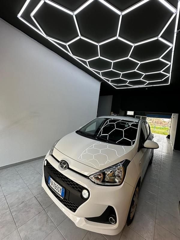 Usata Hyundai i10 Style 67 CV (49 kW) 2018 Bianco Utilitaria