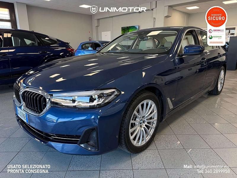 Usata BMW 530 Luxury Line 249 CV (183 kW) 2021 Blu/azzurro Berlina