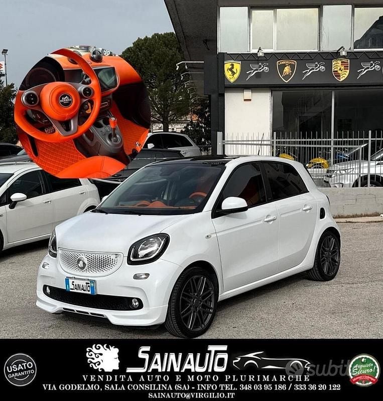 Bianco Usata 2016 Smart ForFour Brabus Utilitaria | 13.900 € (Buon prezzo) - Immagine 1/4