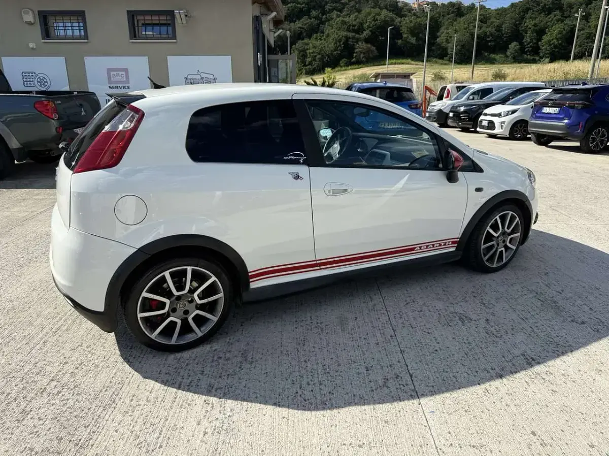 Usata Abarth Grande Punto 155 CV (114 kW) 2008 Bianco Utilitaria