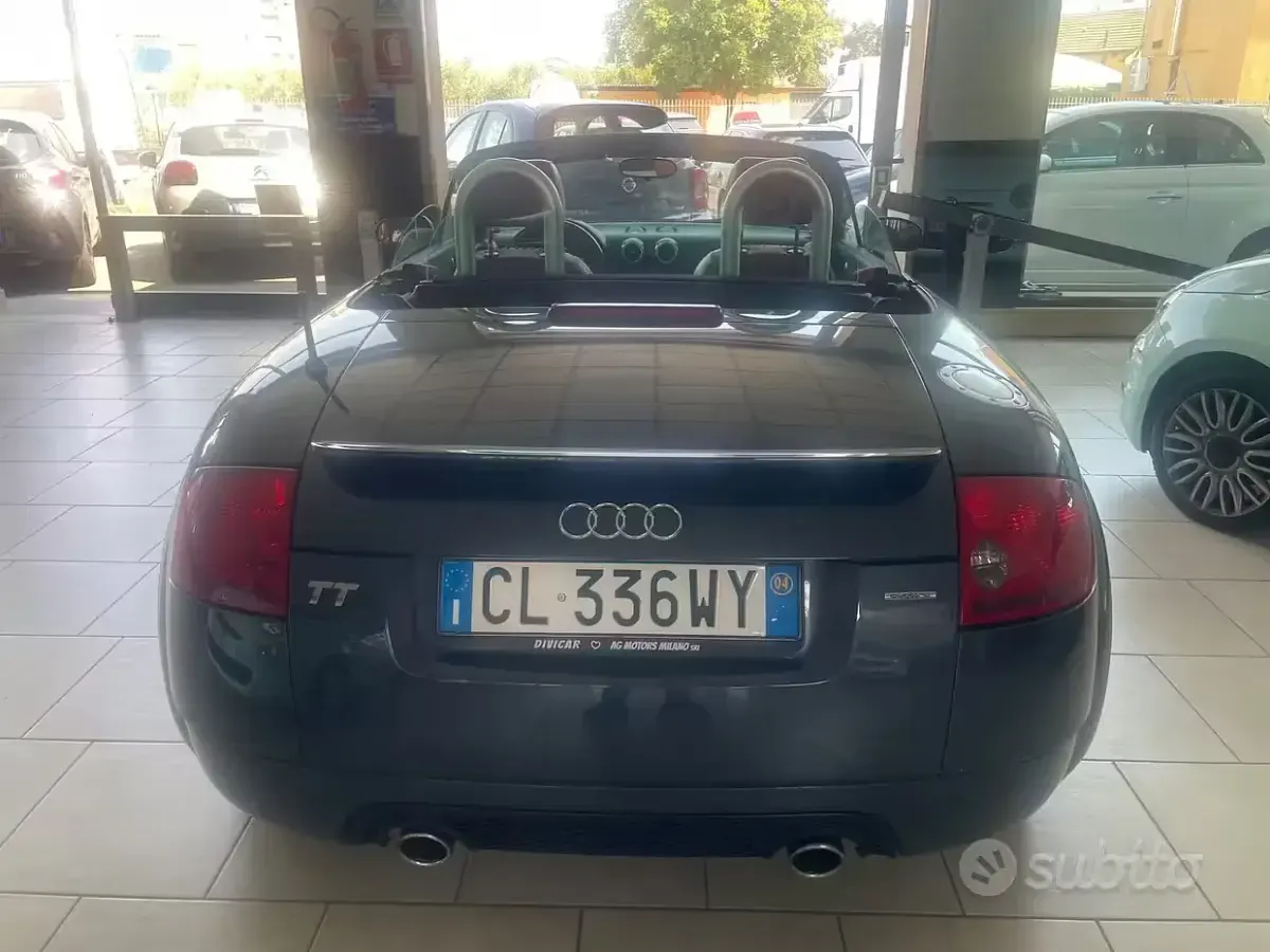 Usata Audi TT Roadster Ambiente 225 CV (165 kW) 2004 Grigio Cabrio