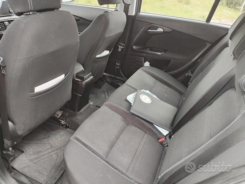 Usata Fiat Tipo 120 CV (88 kW) 2016 Grigio Berlina