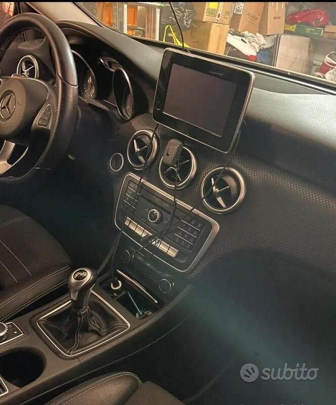 Usata Mercedes A180 109 CV (80 kW) 2016 Bianco Utilitaria