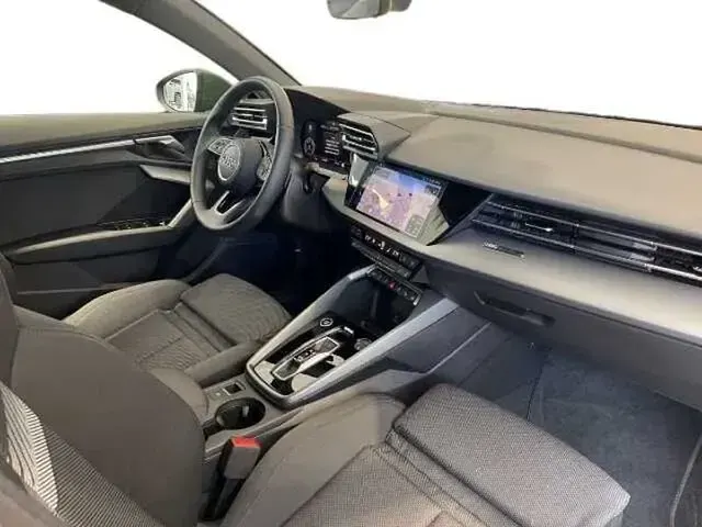 Usata Audi A3 Advanced Plus 150 CV (110 kW) 2025 Verde Berlina