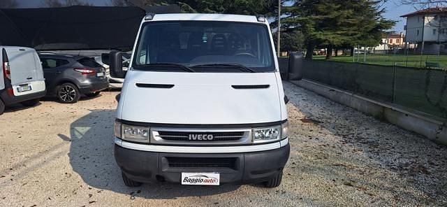 Usata Iveco Daily 97 CV (71 kW) 2006 Bianco pastello Cabrio