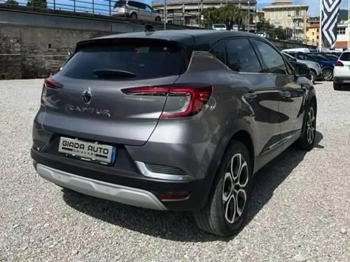 Usata Renault Captur Intens 101 CV (74 kW) 2023 Be style milano SUV