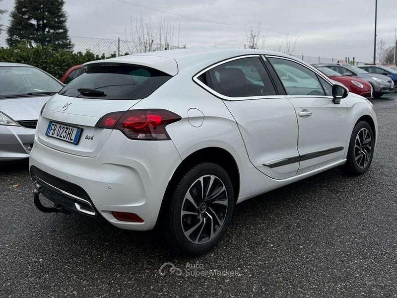 Usata DS Automobiles DS4 Sport Chic 181 CV (133 kW) 2015 Bianco Berlina