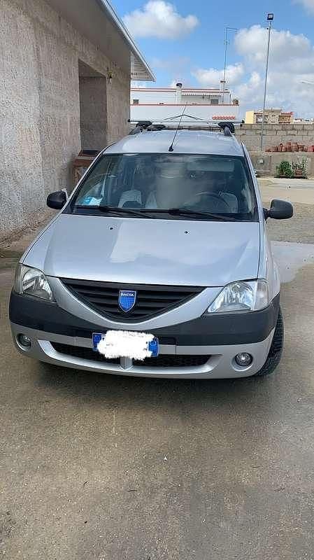 Usata Dacia Logan Lauréate 105 CV (77 kW) 2008 Argento Berlina