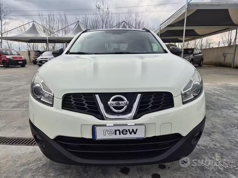 Usata Nissan Qashqai Tekna 110 CV (80 kW) 2014 Bianco SUV