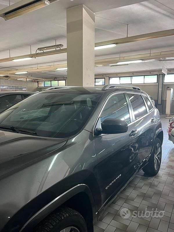 Usata Jeep Cherokee Overland 199 CV (146 kW) 2018 Grigio SUV