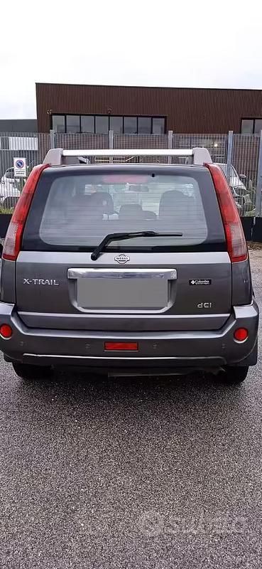 Usata Nissan X-Trail 136 CV (100 kW) 2007 Grigio SUV