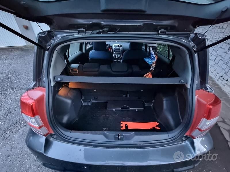 Grigio Usata 2010 Toyota Urban Cruiser Utilitaria | 6800 € (Super prezzo) - Immagine 1/4