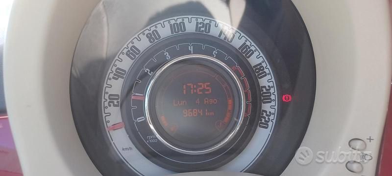 Usata Fiat 500 Pop 69 CV (50 kW) 2009 Rosso Utilitaria