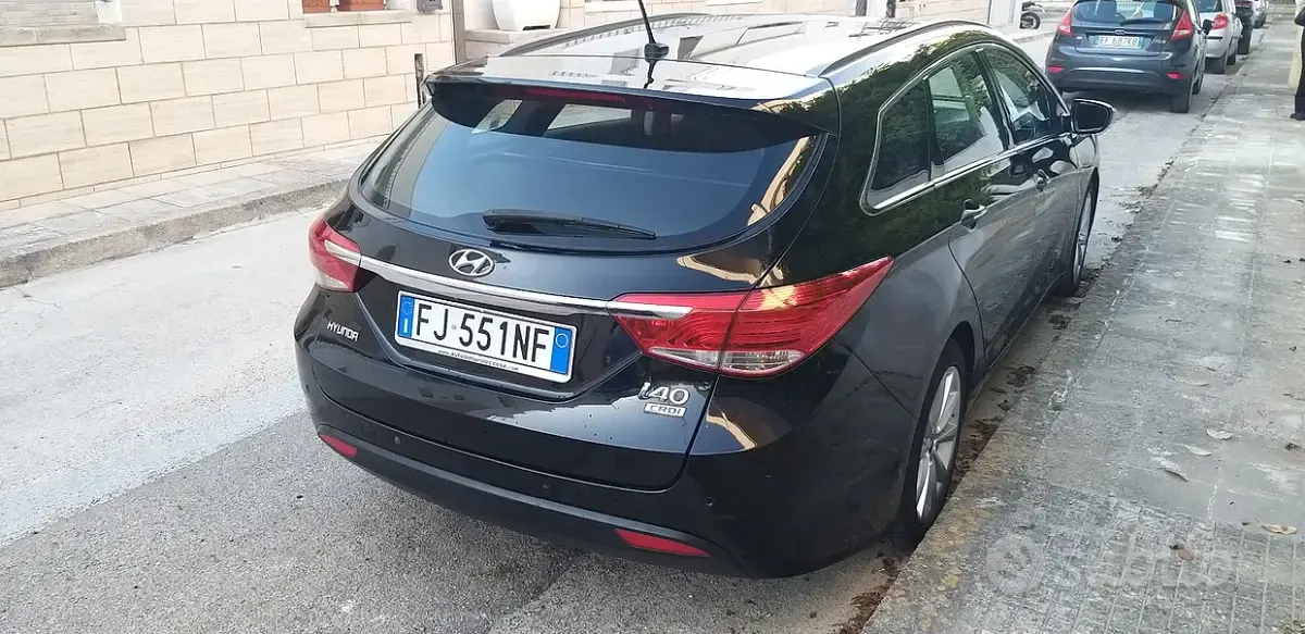 Usata Hyundai i40 136 CV (100 kW) 2011 Nero Station wagon