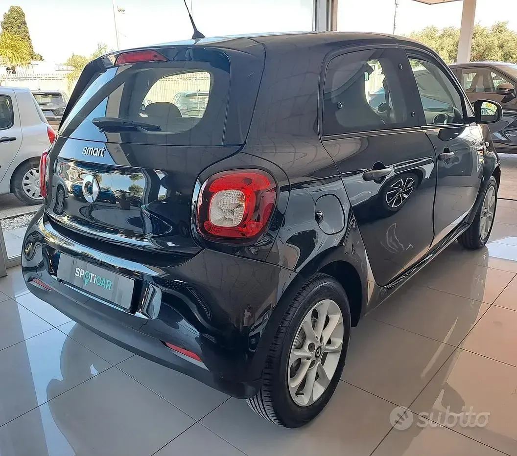 Usata Smart ForFour Passion 71 CV (52 kW) 2019 Nero Utilitaria