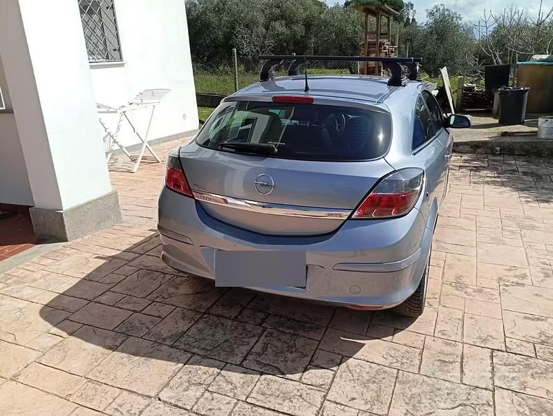 Usata Opel Astra 150 CV (110 kW) 2006 Grigio Berlina