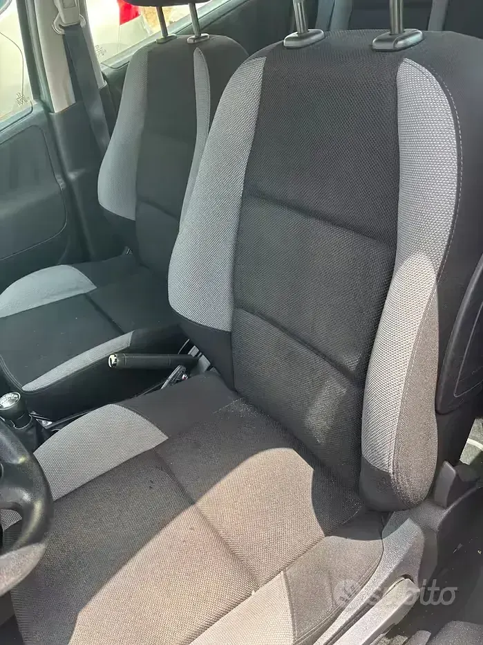 Usata Peugeot 207 73 CV (53 kW) 2009 Berlina