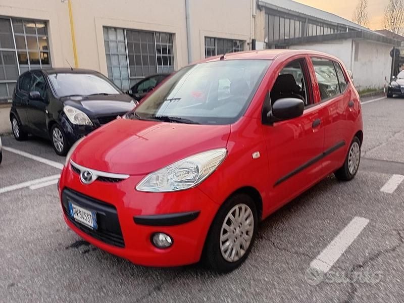 Rosso Usata 2009 Hyundai i10 Due volumi | 3200 € (Ottimo prezzo) - Immagine 1/4