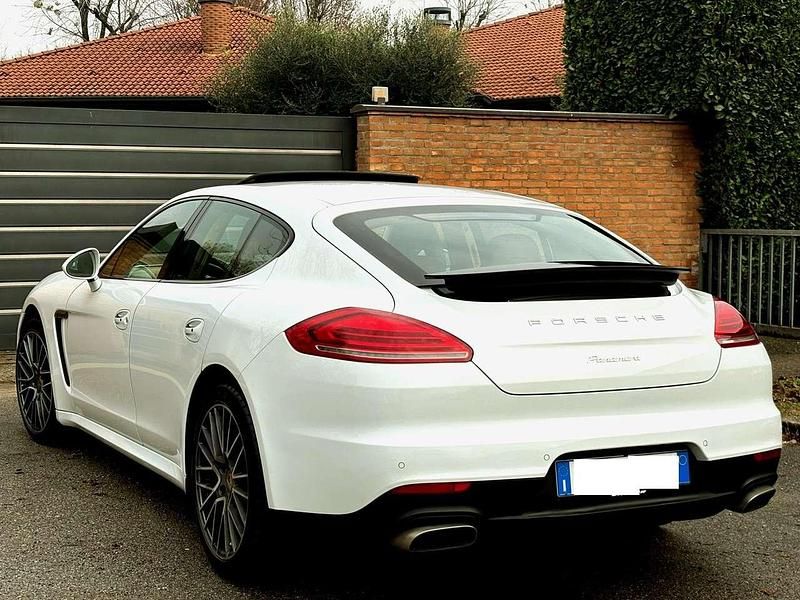 Usata Porsche Panamera 300 CV (220 kW) 2015 Bianco Berlina