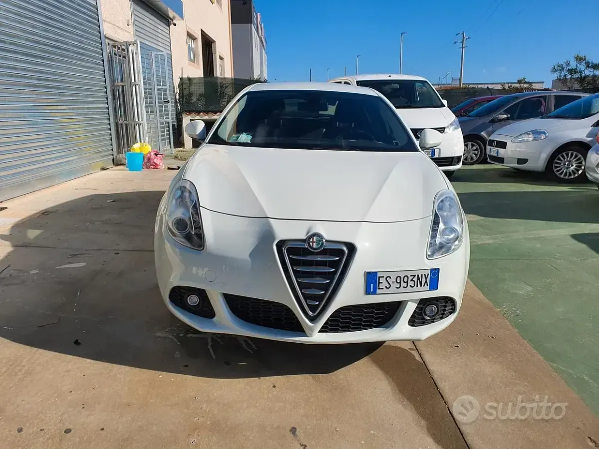 Usata Alfa Romeo Giulietta 120 CV (88 kW) 2013 Bianco Utilitaria