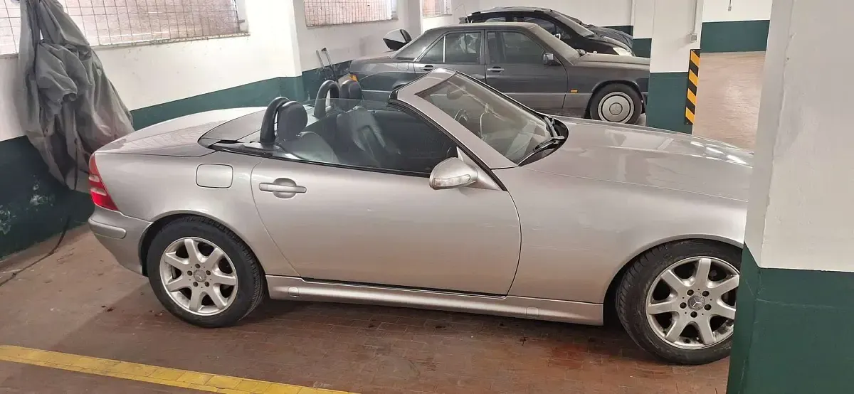 Usata Mercedes SLK200 163 CV (119 kW) 2002 Argento Cabrio