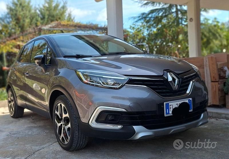 Usata Renault Captur 90 CV (66 kW) 2018 Grigio SUV