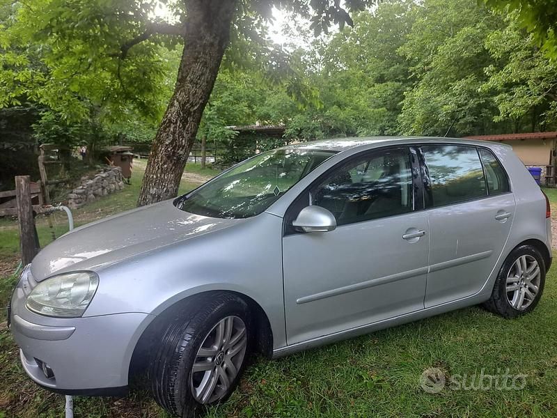 Usata VW Golf VI 105 CV (77 kW) 2009 Grigio Utilitaria