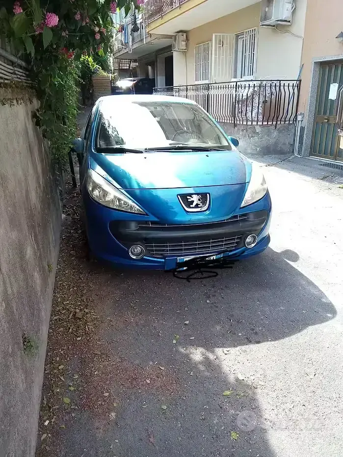 Usata Peugeot 207 90 CV (66 kW) 2007 Blu Berlina