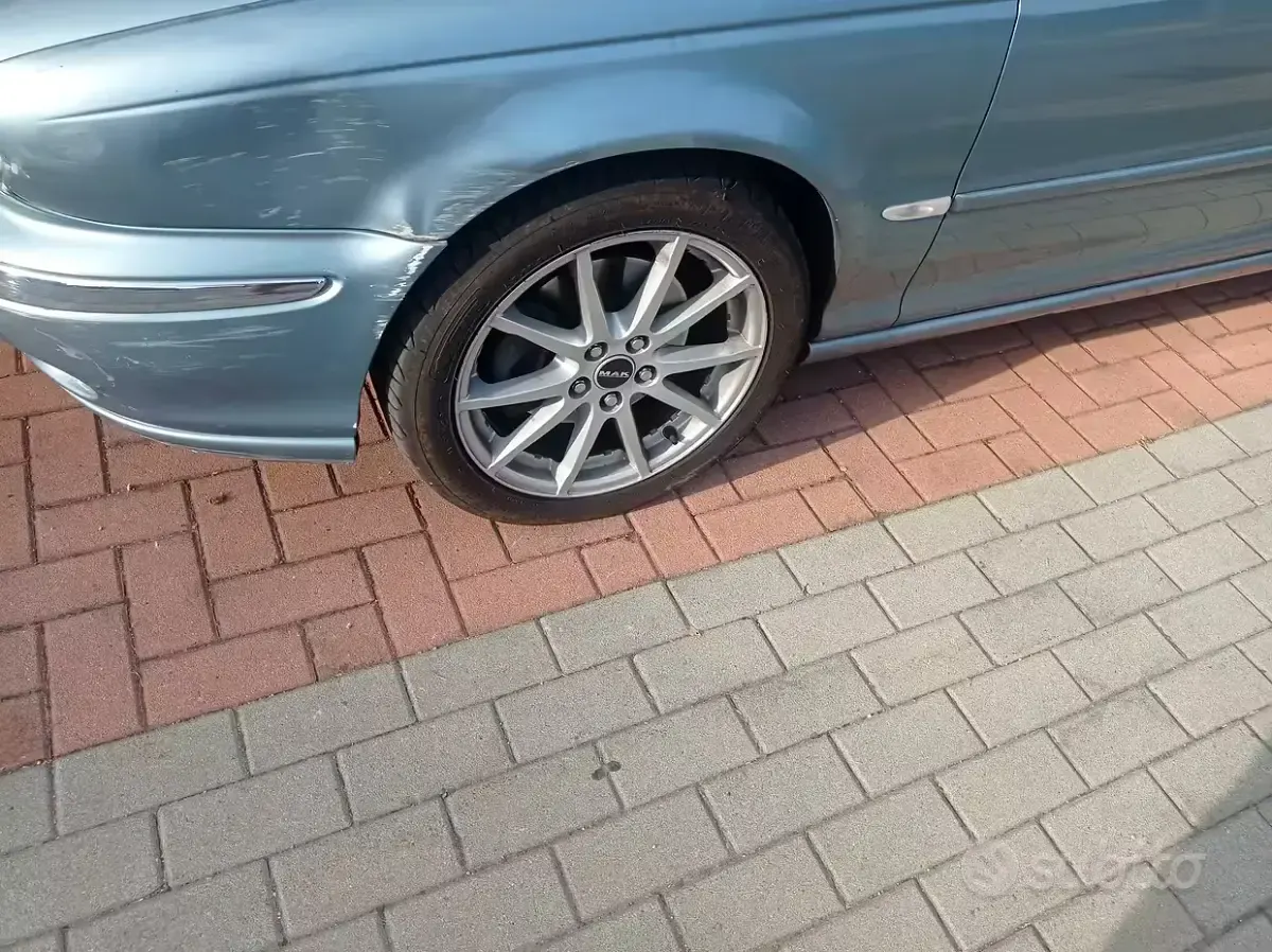 Usata Jaguar X-type 131 CV (96 kW) 2004 Bluazzurro Berlina