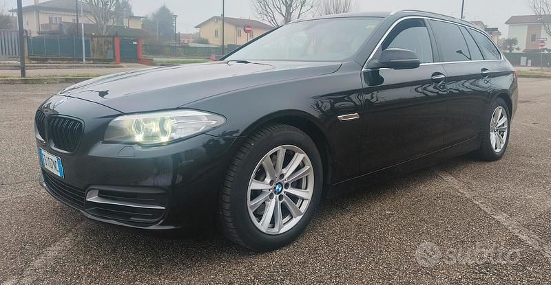 Usata BMW 520 190 CV (139 kW) 2015 Nero Station wagon