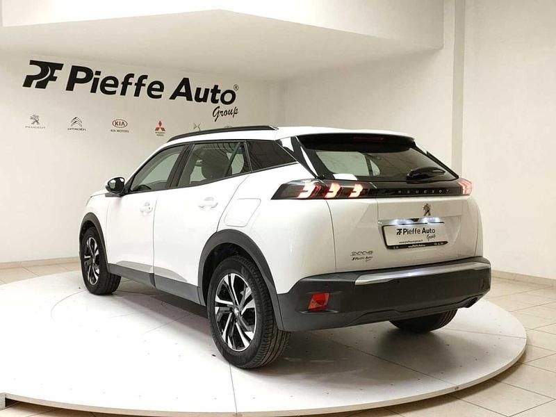 Usata Peugeot 2008 Allure 102 CV (75 kW) 2021 Bianco banchisa SUV