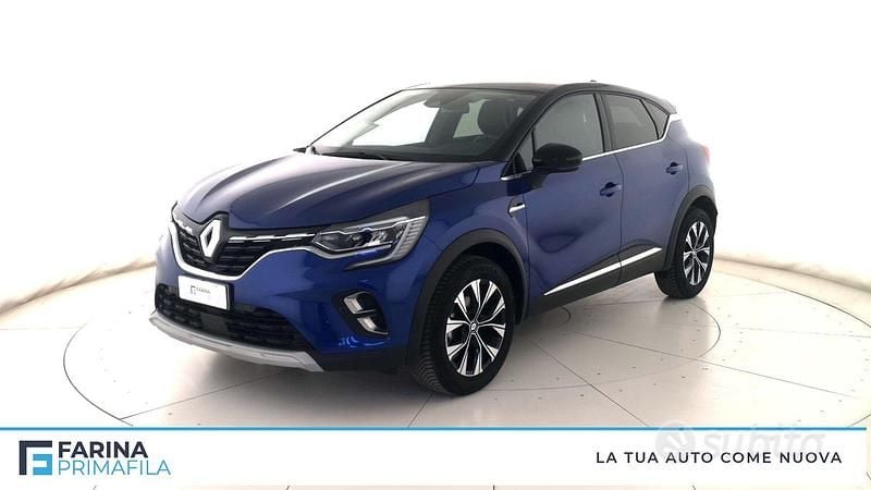 Usata Renault Captur Techno 91 CV (66 kW) 2024 Blu iron / tetto nero SUV