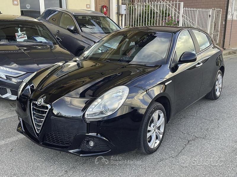 Usata Alfa Romeo Giulietta Distinctive 140 CV (102 kW) 2011 Nero Berlina
