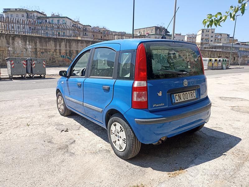 Usata Fiat Panda Dynamic 60 CV (44 kW) 2004 Blu Utilitaria