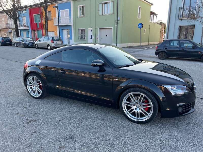 Nero Usata 2010 Audi TTS S-Line Coupé | 14.500 € (Buon prezzo) - Immagine 1/4