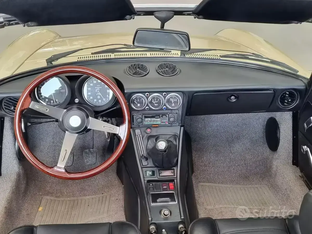 Usata Alfa Romeo Spider Veloce 104 CV (76 kW) 1981 Cabrio
